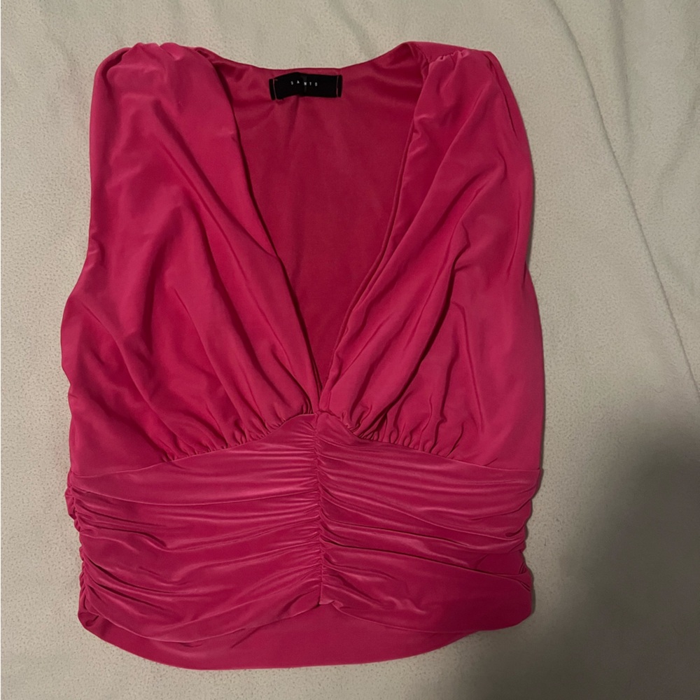 Low V Crop top